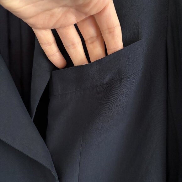 Vintage DKNY Navy Silk Blazer - Picture 8 of 12